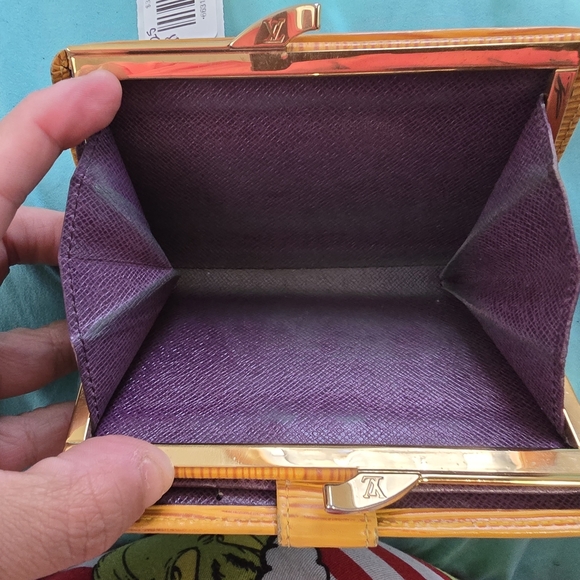 Louis Vuitton Tan Leather Wallet - Picture 8 of 13